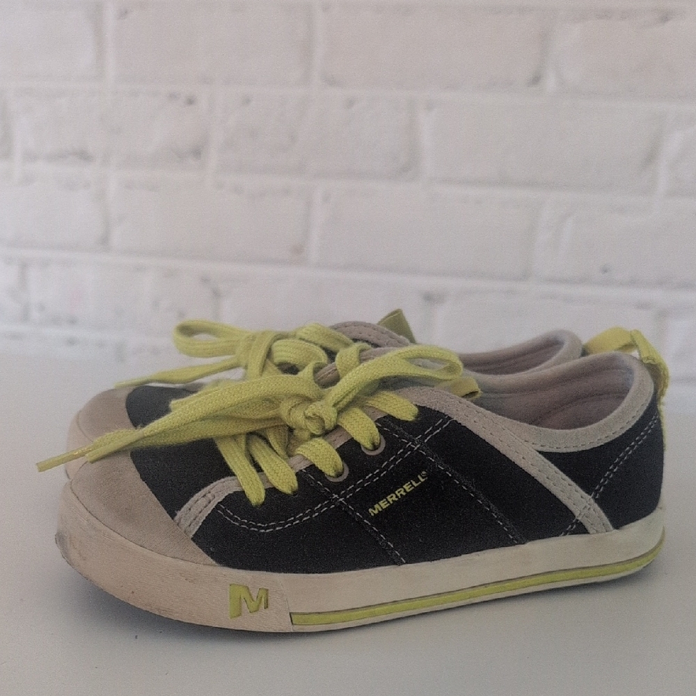 Merrell Kids Black and Lime Sneakers